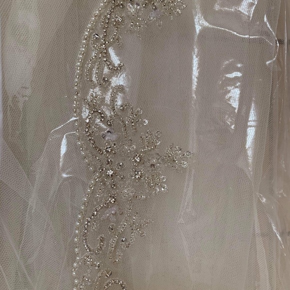Cathedral veil - Picture 1 of 2